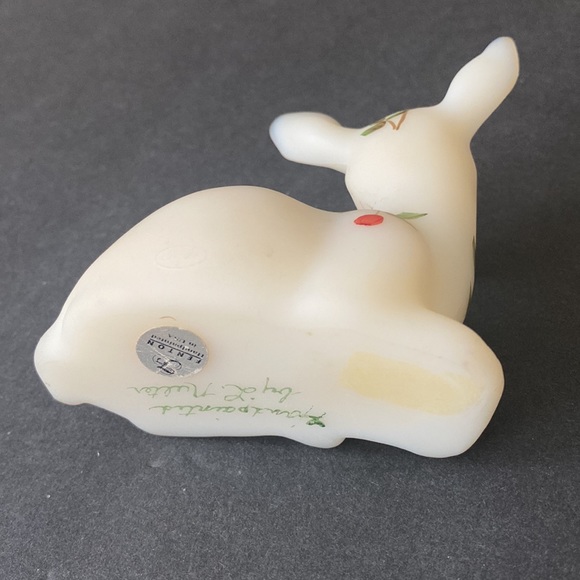 Vintage Fenton Deer Twining Ivory Satin Glass Christmas Hand Painted Gold Collar - Picture 6 of 9